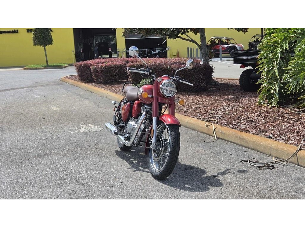 2027 Royal Enfield Classic 350 Madras Red