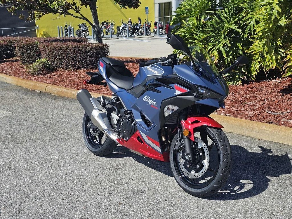2026 Kawasaki Ninja® 500 Abs Metallic Matte Twilight Blue