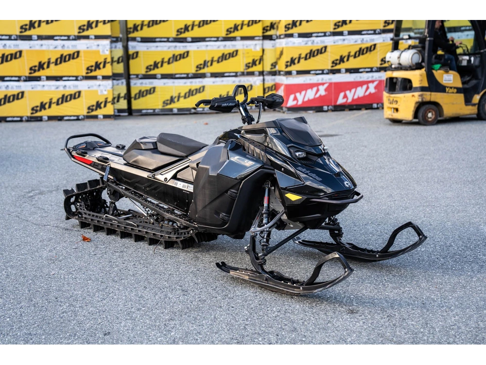 2026 Ski-doo Summit X 154 3" 850 Etec 10.25 Screen With Shot (black)