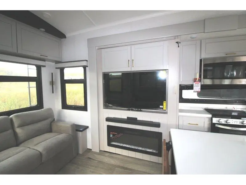 2027 Jayco North Point 310RLTS