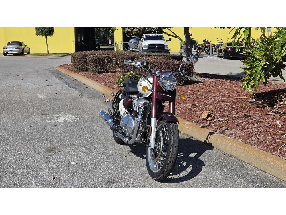 2026 Royal Enfield Classic 650 Vallam Red