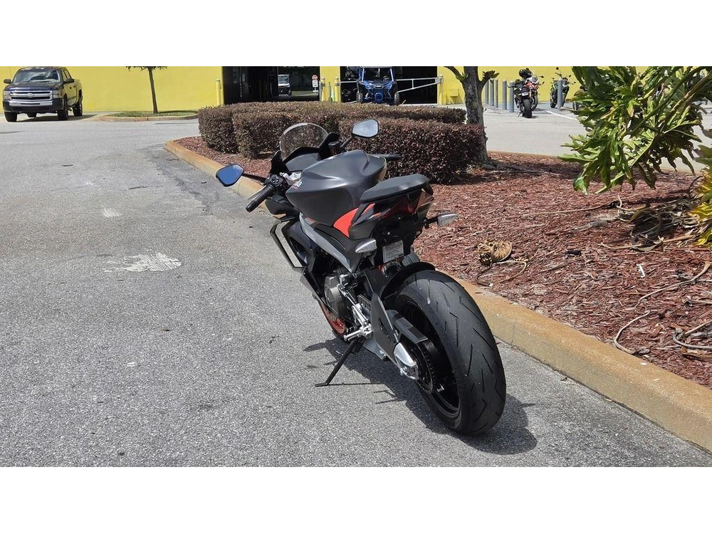 2022 Aprilia Rs 660