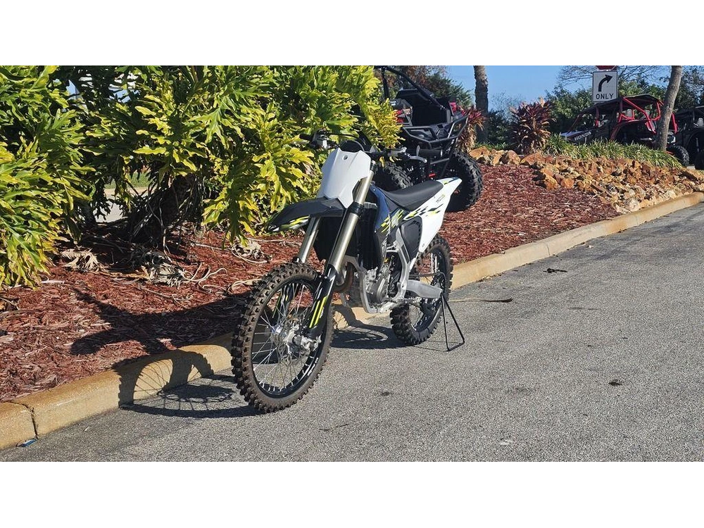 2026 Triumph Tf 450-x Jet Black/pure White