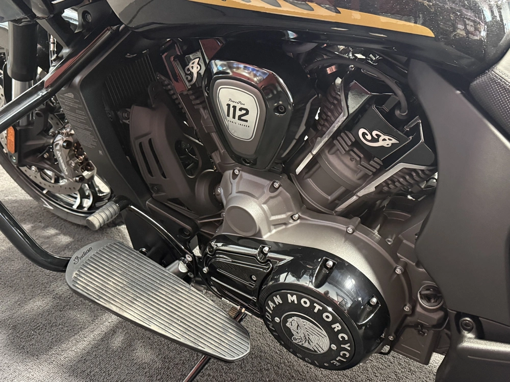 2026 Indian Motorcycle Challenger Dark Horse 112
