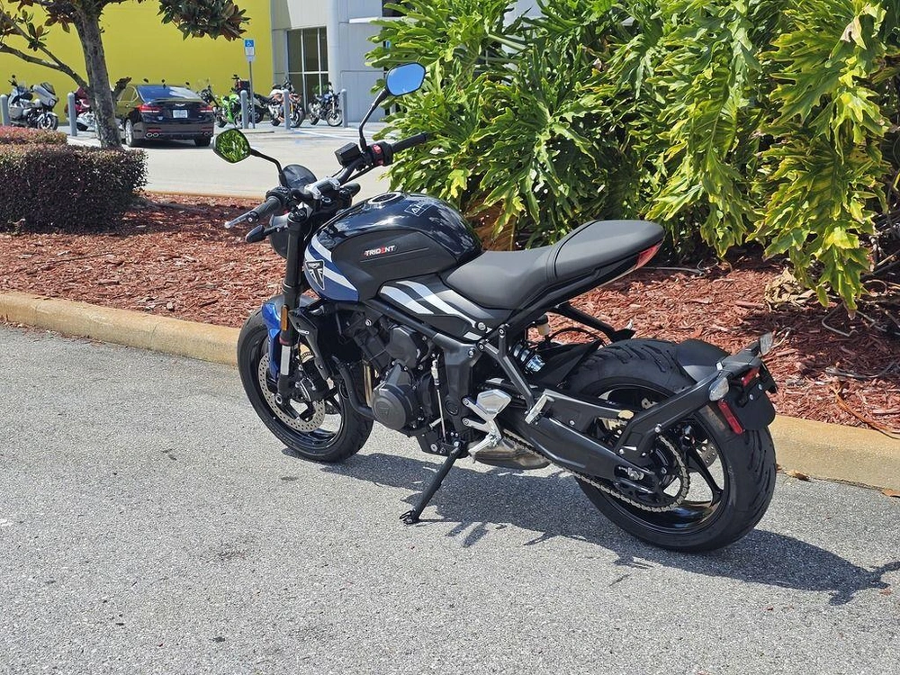 2025 Triumph Trident 660 Cobalt Blue/sapphire Black