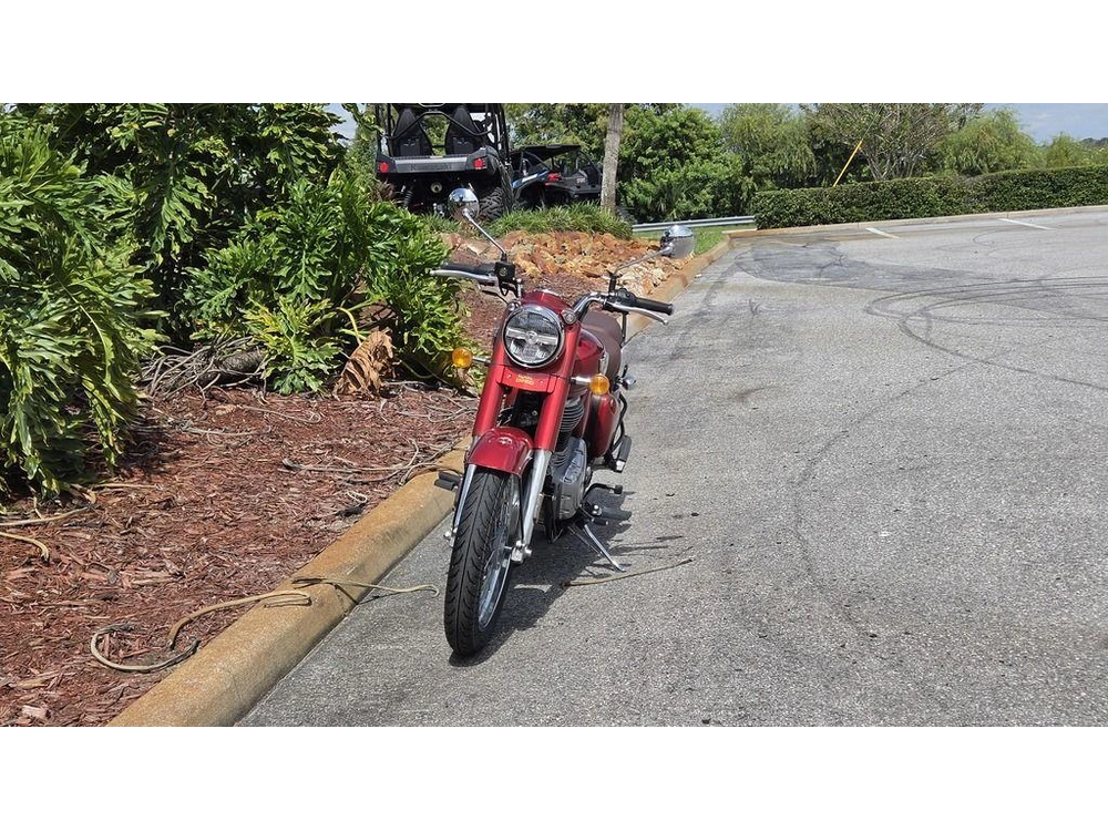 2027 Royal Enfield Classic 350 Madras Red