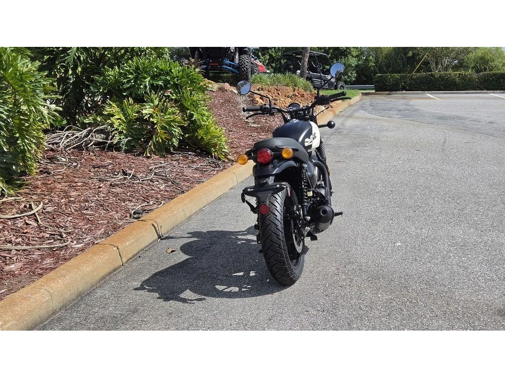 2027 Royal Enfield Hunter 350 Tokyo Black