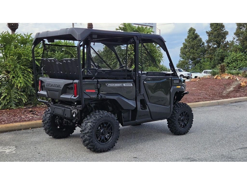 2026 Honda Pioneer 1000-5 Deluxe