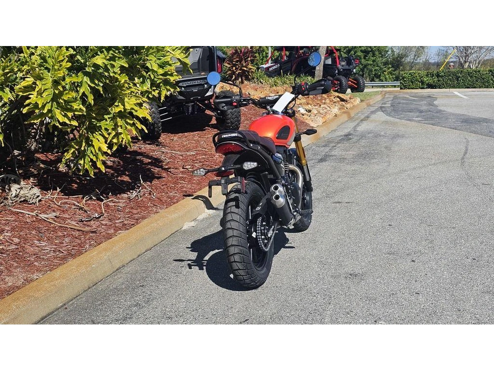 2026 Triumph Scrambler 400 X Baja Orange/aluminium
