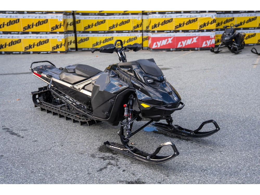 2025 Ski-doo Summit Expert 154 3" 850 Etec 10.25 Screen With Shot (black)