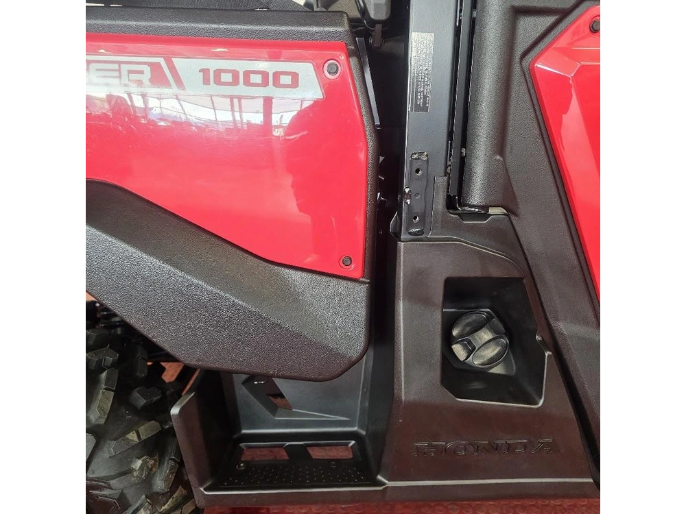 2026 Honda Pioneer 1000 5p Deluxe