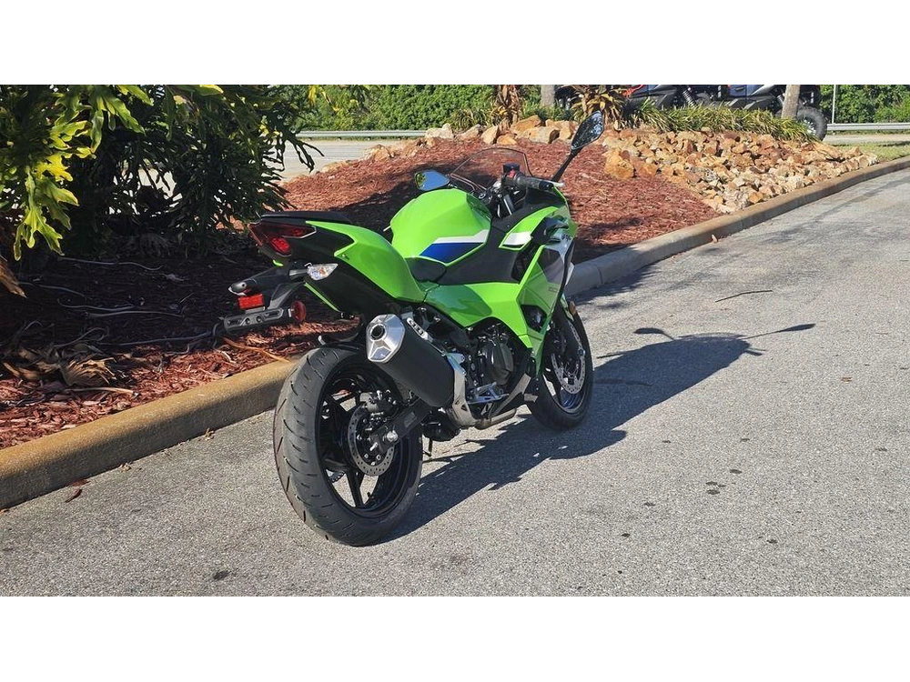 2026 Kawasaki Ninja® 500