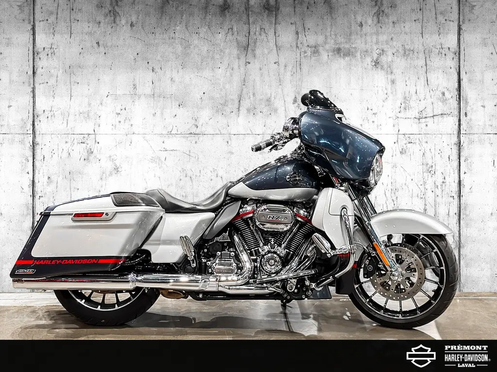 2019 Harley-Davidson CVO Street Glide FLHXSEFLHXSE