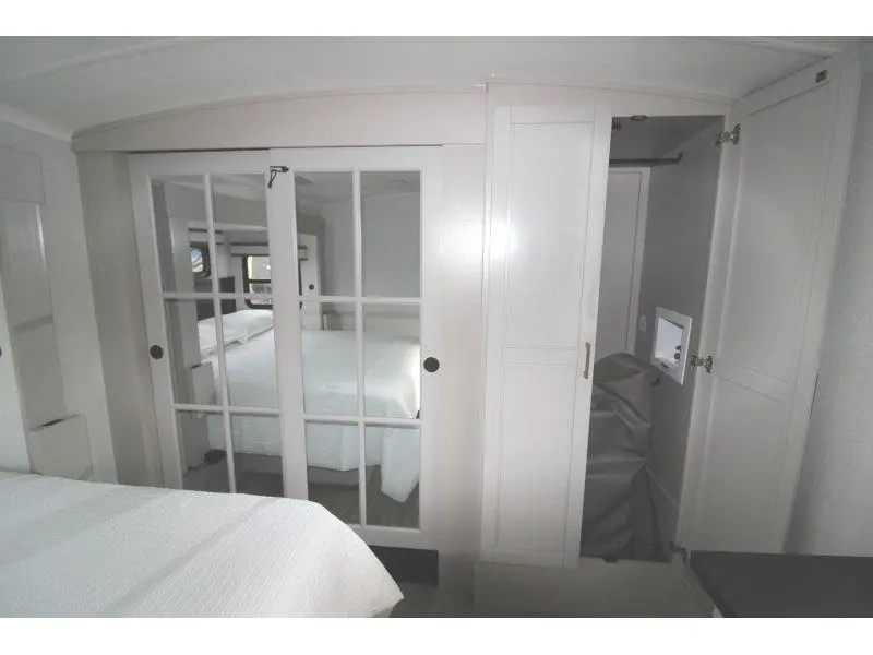 2027 Jayco North Point 310RLTS