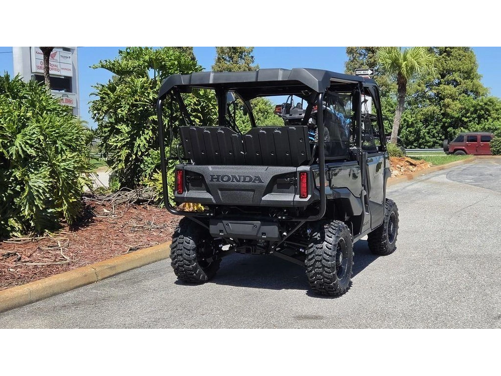 2026 Honda Pioneer 1000-5 Deluxe