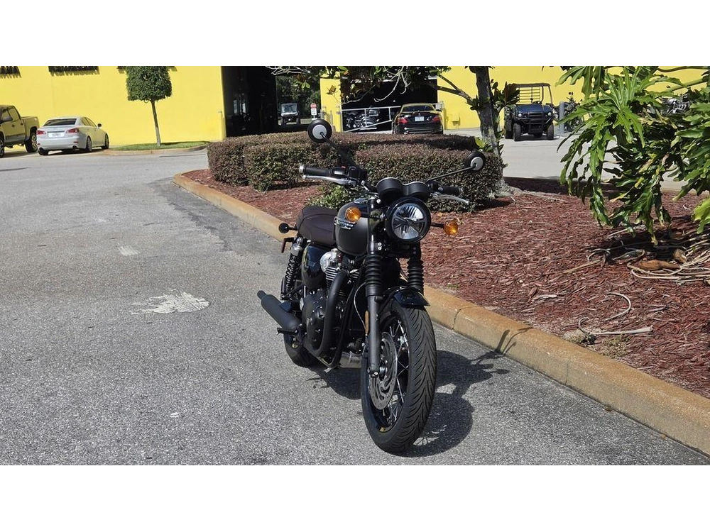 2026 Triumph Bonneville T120 Black Matt Silver Ice