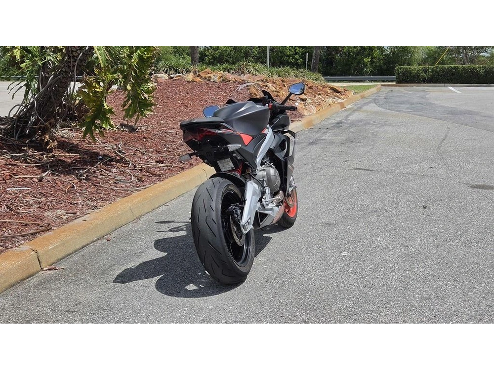 2022 Aprilia Rs 660