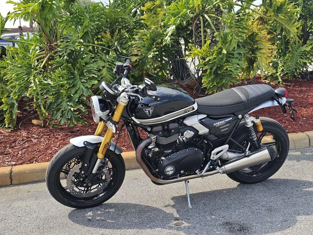 2025 Triumph Speed Twin 1200 Rs Sapphire Black