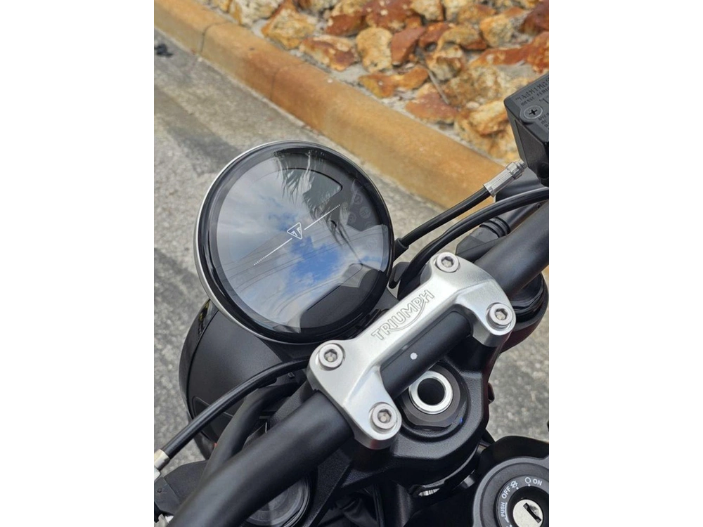 2025 Triumph Trident 660 Diablo Red/sapphire Black