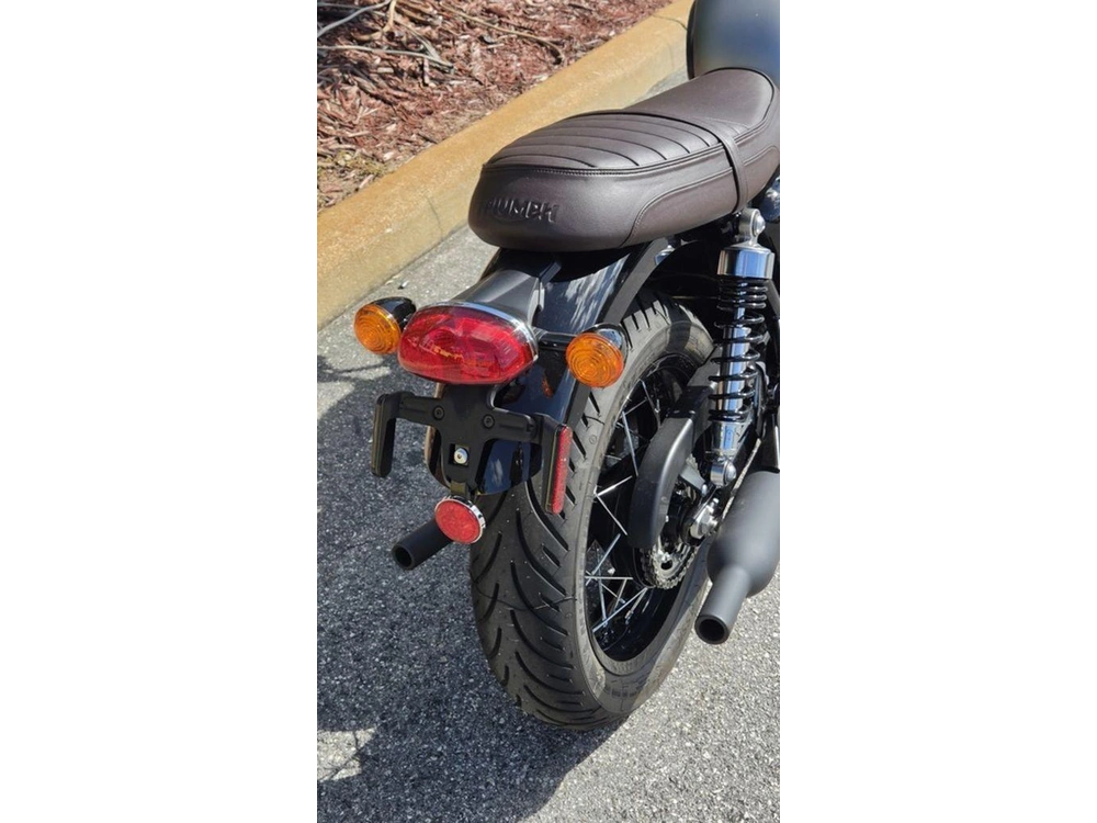 2026 Triumph Bonneville T120 Black Matt Silver Ice