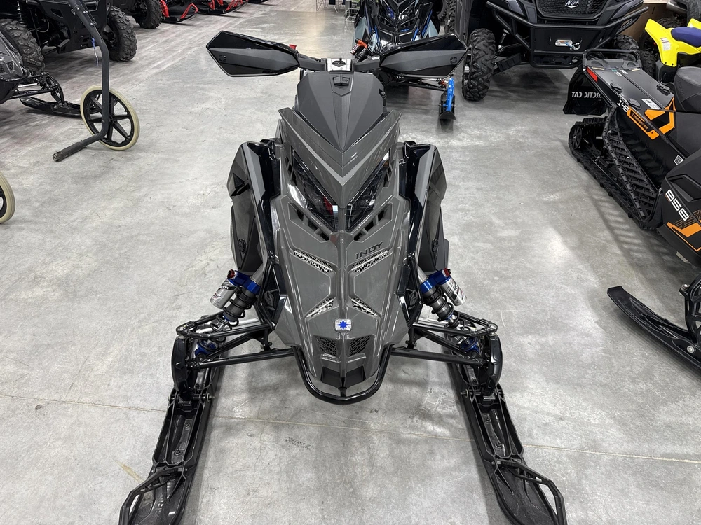 2025 Polaris 9r Indy Xcr 136