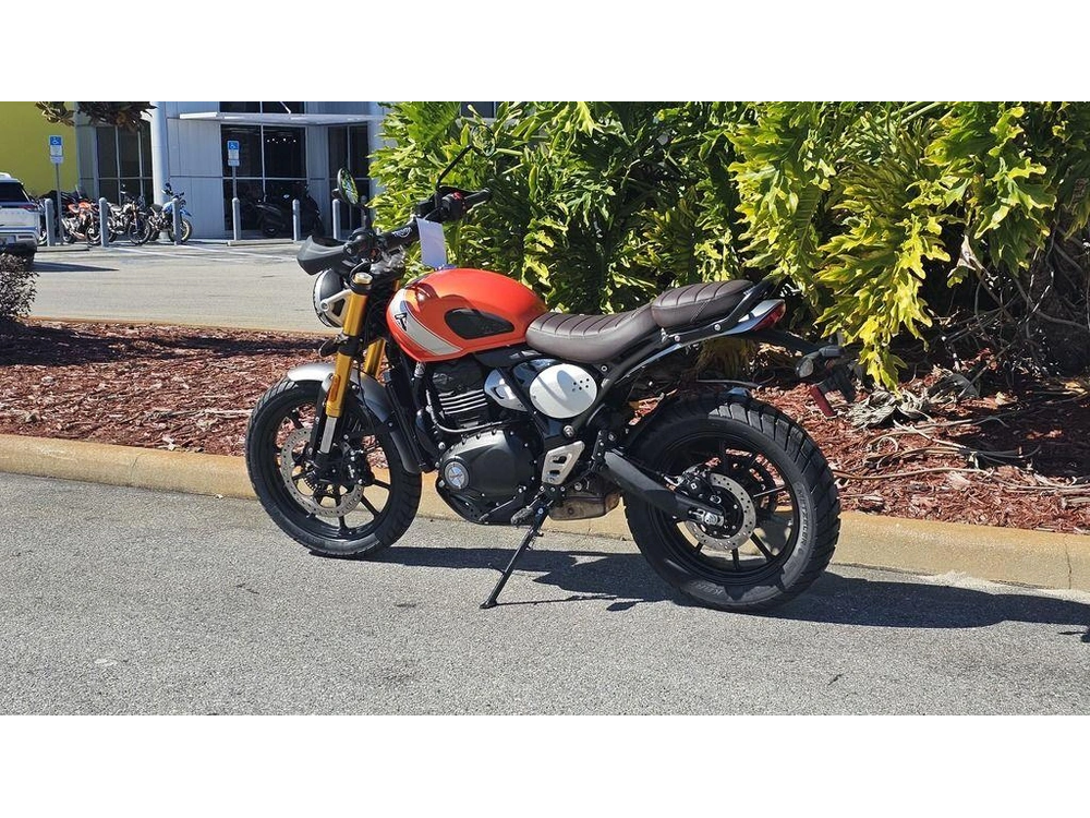 2026 Triumph Scrambler 400 X Baja Orange/aluminium