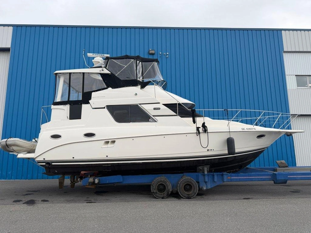 2002 Silverton 352