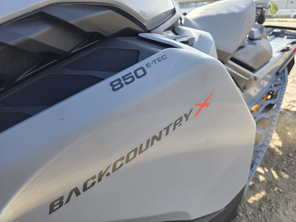 2025 Ski-doo Backcountry X 850