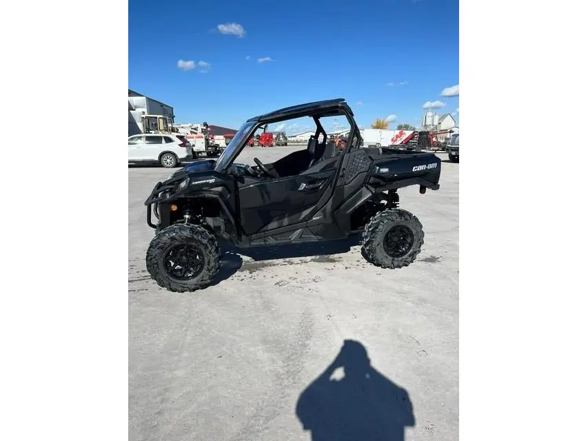 2023 Can-Am COMMANDER 700XT