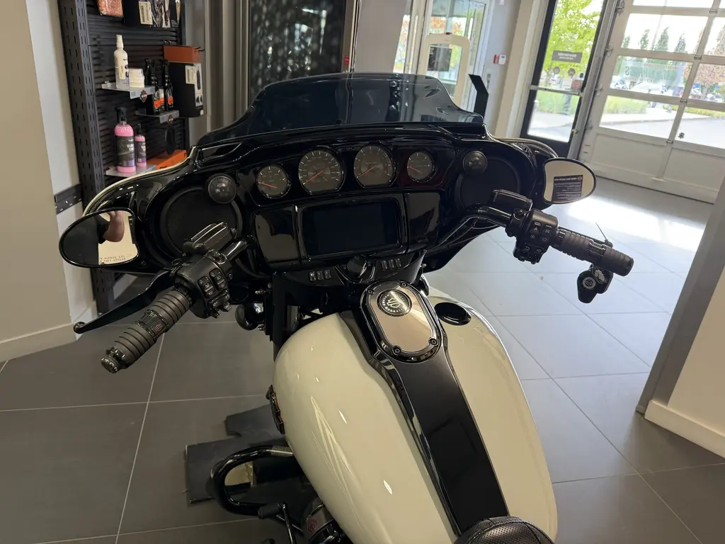 2020 Harley-Davidson CVO Street Glide FLHXSEFLHXSE