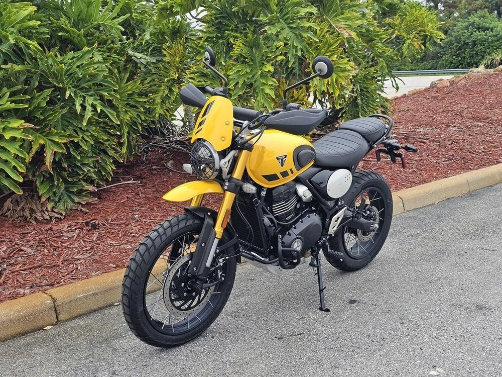 2026 Triumph Scrambler 400 Xc Racing Yellow
