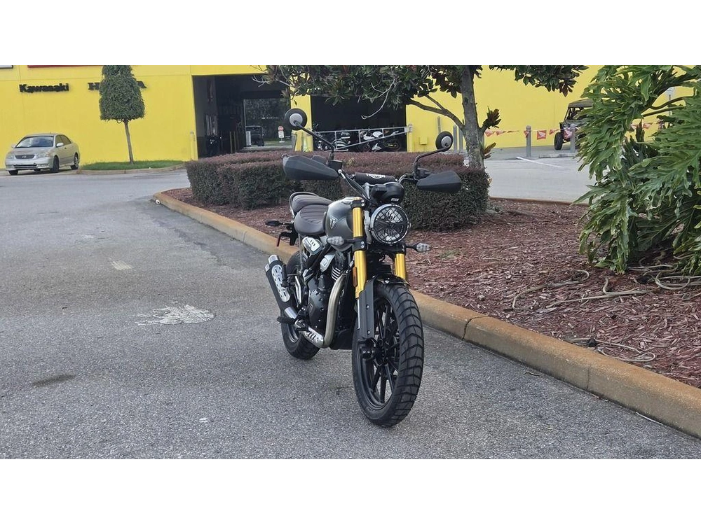 2027 Triumph Scrambler 400 X Matte Pewtergrey/matte Khaki Green