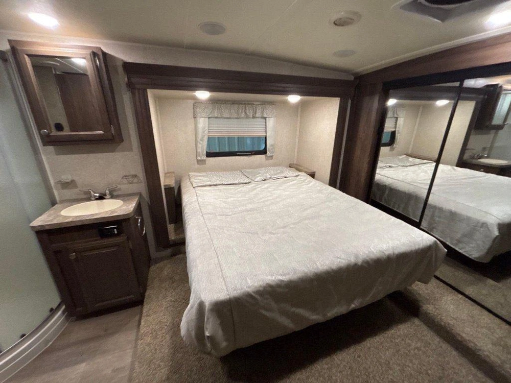 Rockwood Ultra Lite 2440bs 2018
