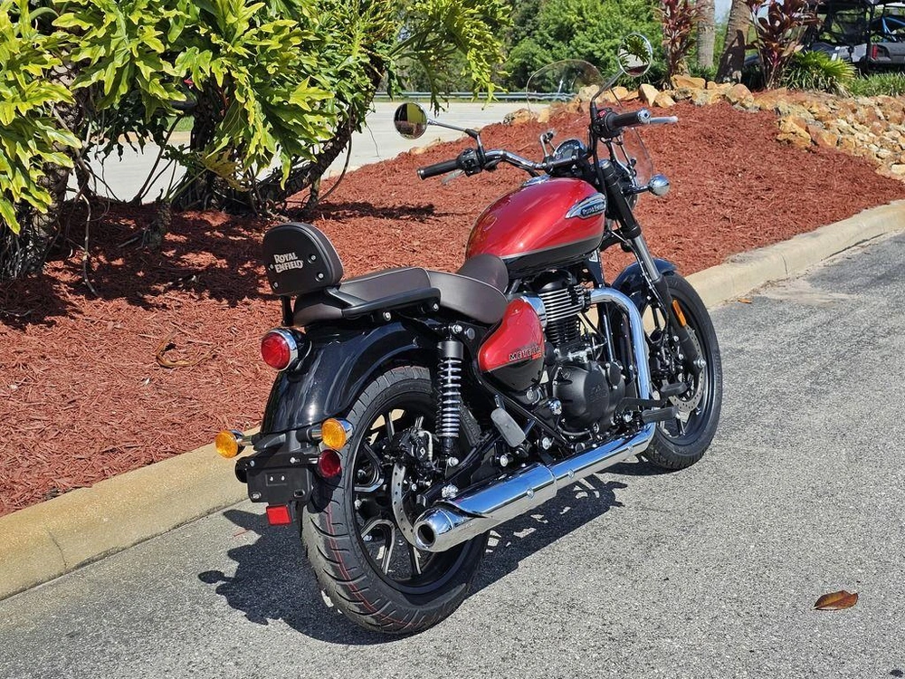 2024 Royal Enfield Meteor 350 Supernova Red