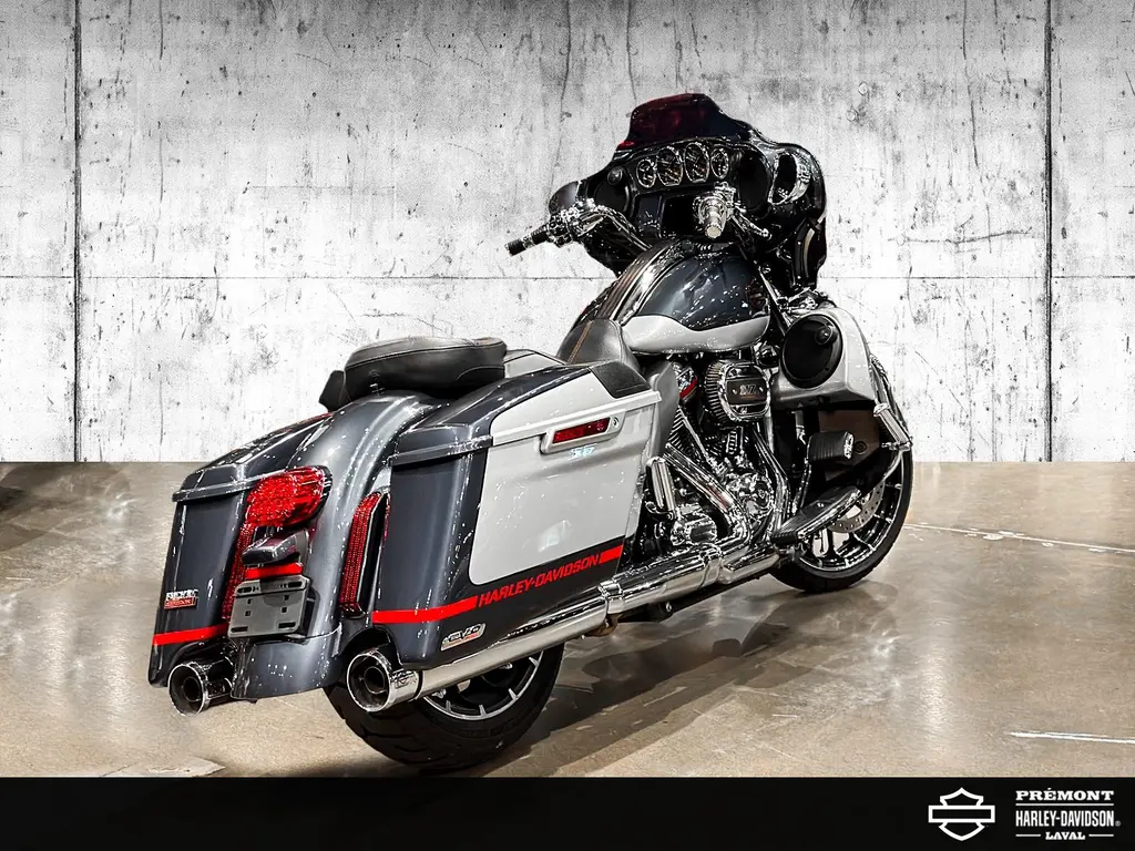 2019 Harley-Davidson CVO Street Glide FLHXSEFLHXSE
