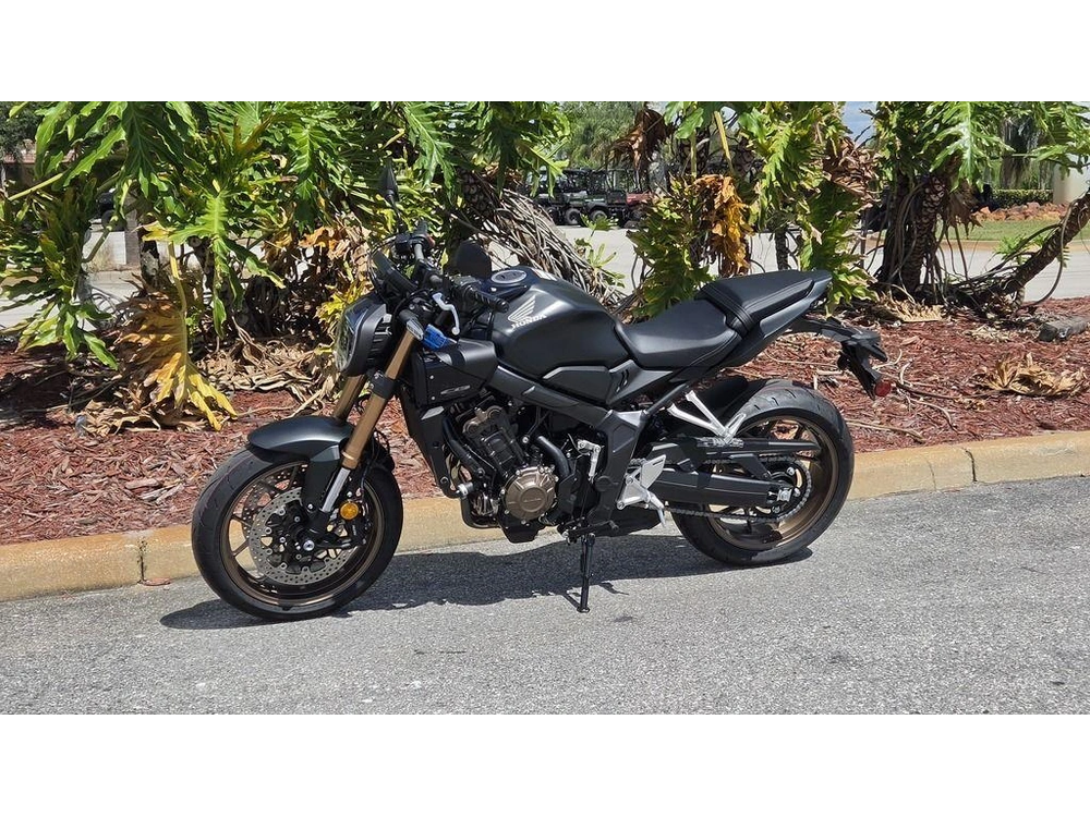 2026 Honda Cb650r E-clutch