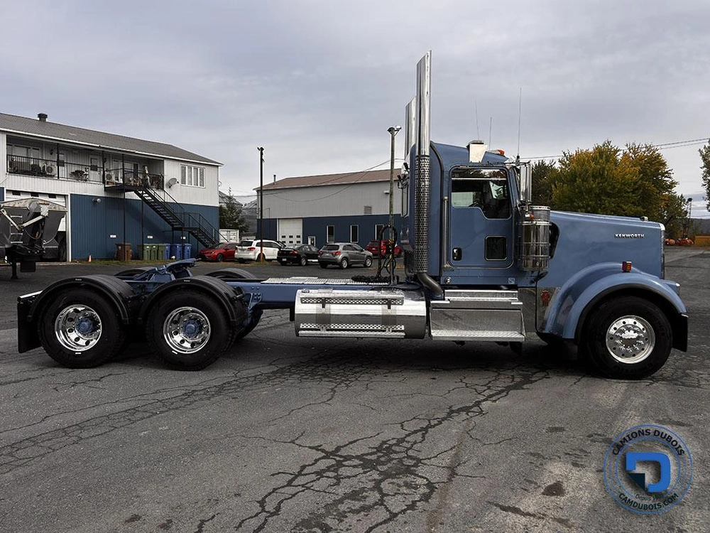 2024 Kenworth W900 alt