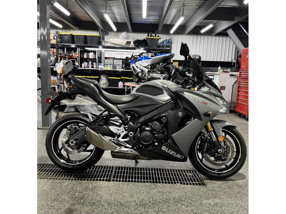 2016 Suzuki Gsx-s1000f