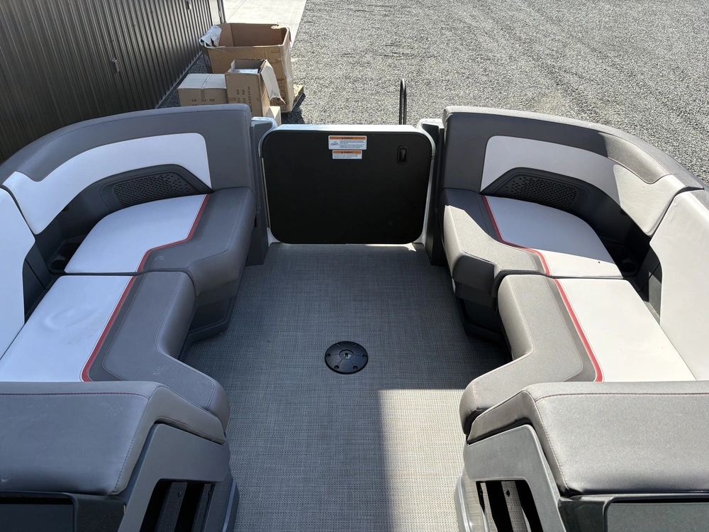 2025 Manitou Cruise 22 Switchback Stealth