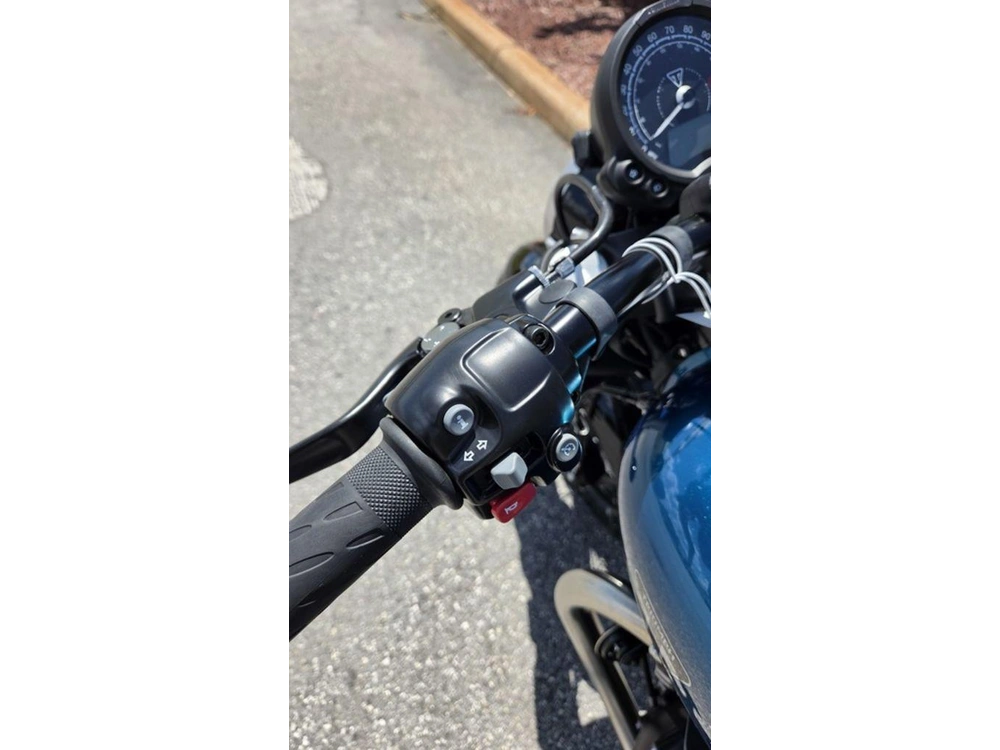 2026 Triumph Bonneville Bobber Interstellar Blue