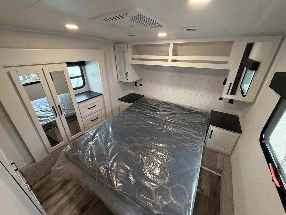 2027 Open Range Roamer Light Duty 29rlts alt