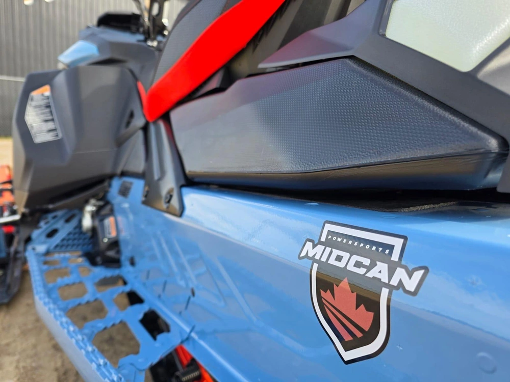 2026 Ski-doo Backcountry X-rs 146 (43") 850 E-tec Turbo R Storm 150 1.5" Shot W/ 10.25" Touchscreen
