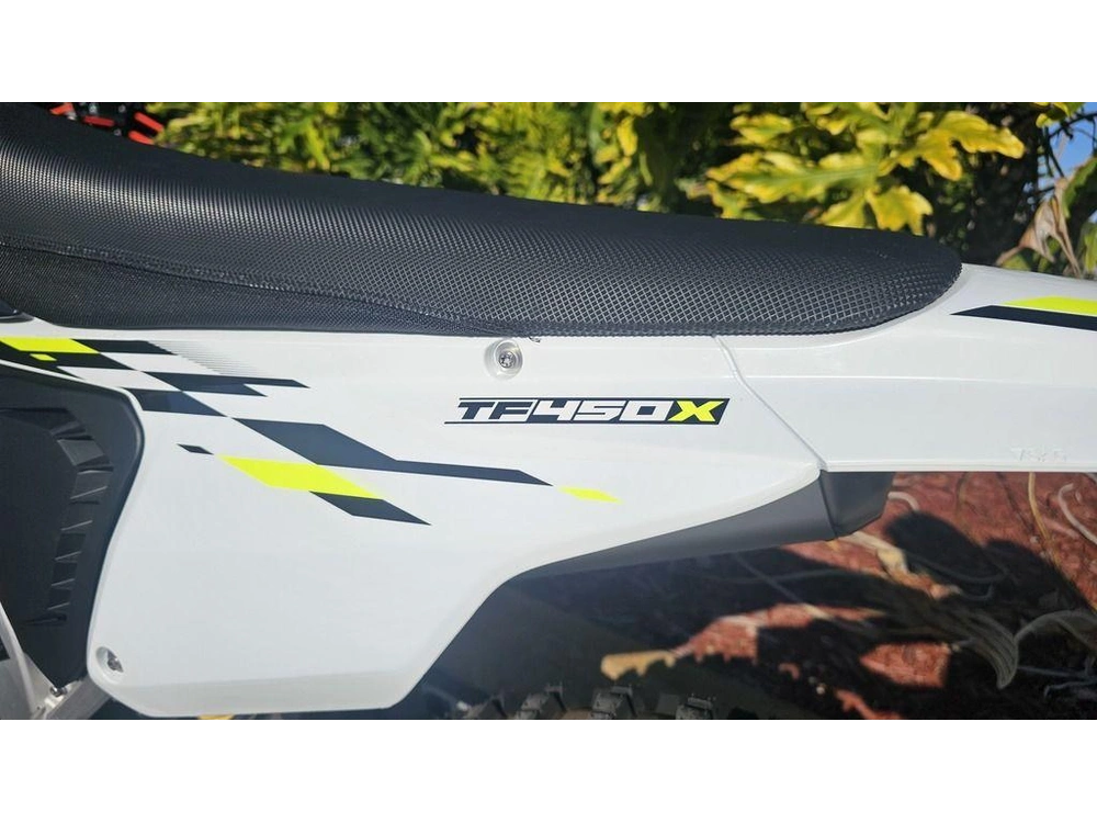 2026 Triumph Tf 450-x Jet Black/pure White