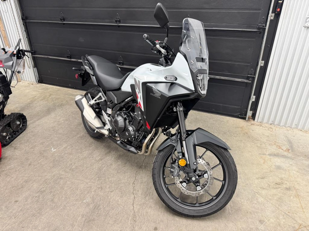 Honda Nx500 2024 alt