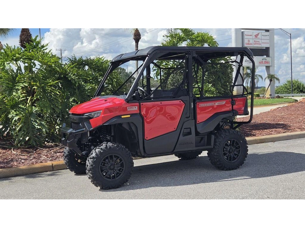 2026 Honda Pioneer 1000-5 Deluxe