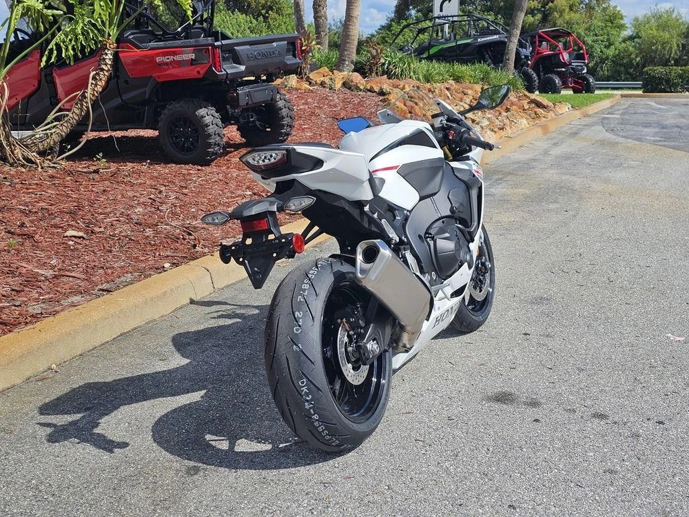 2027 Honda Cbr1000rr