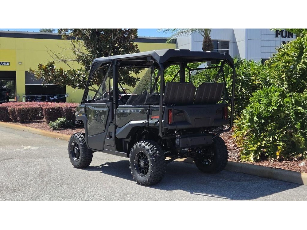 2026 Honda Pioneer 1000-5 Deluxe