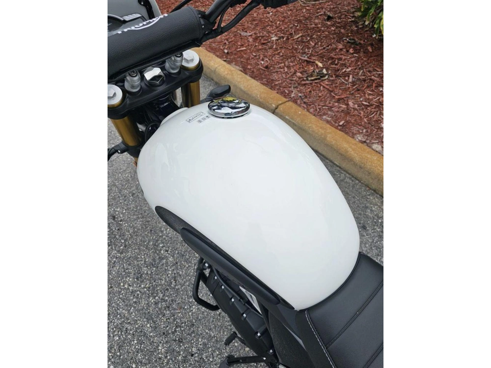 2026 Triumph Scrambler 400 Xc Vanilla White