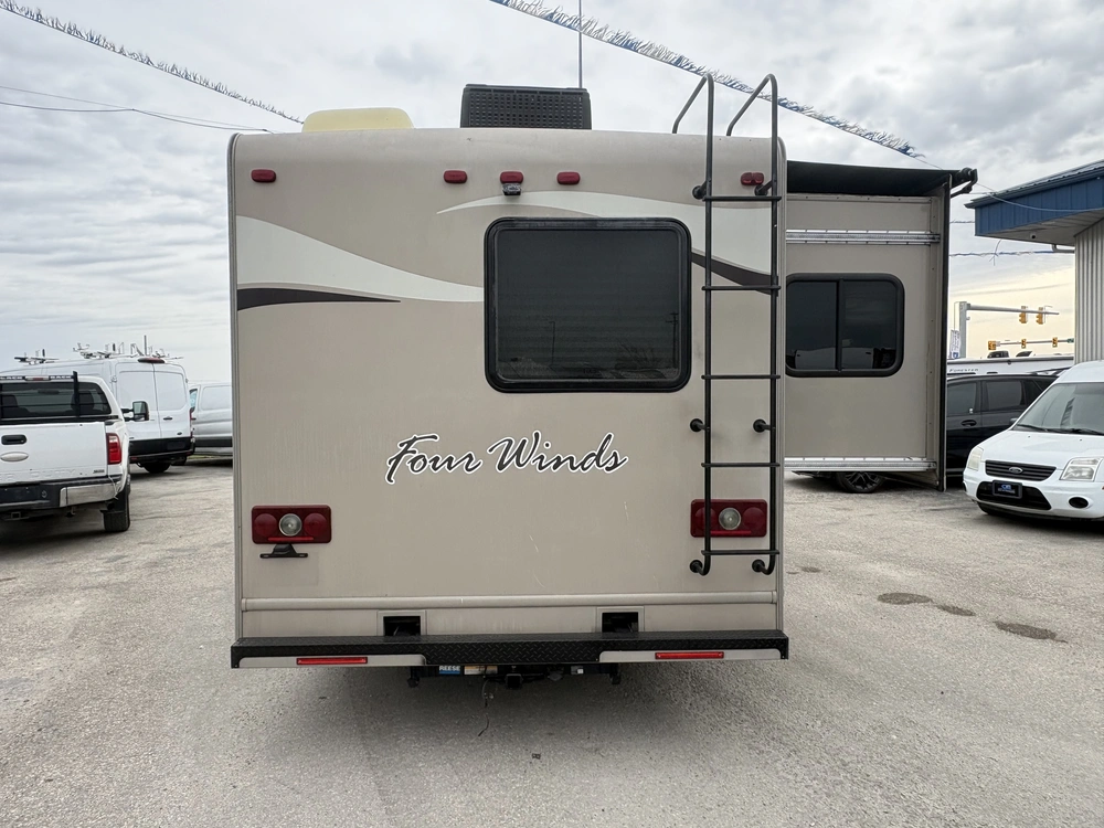 2014 Ford E-350 Four Winds 26a