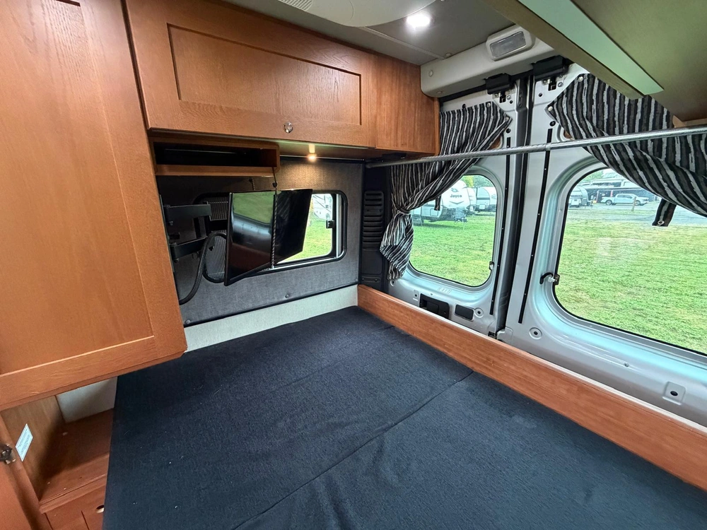 2018 Roadtrek Simplicity Srt